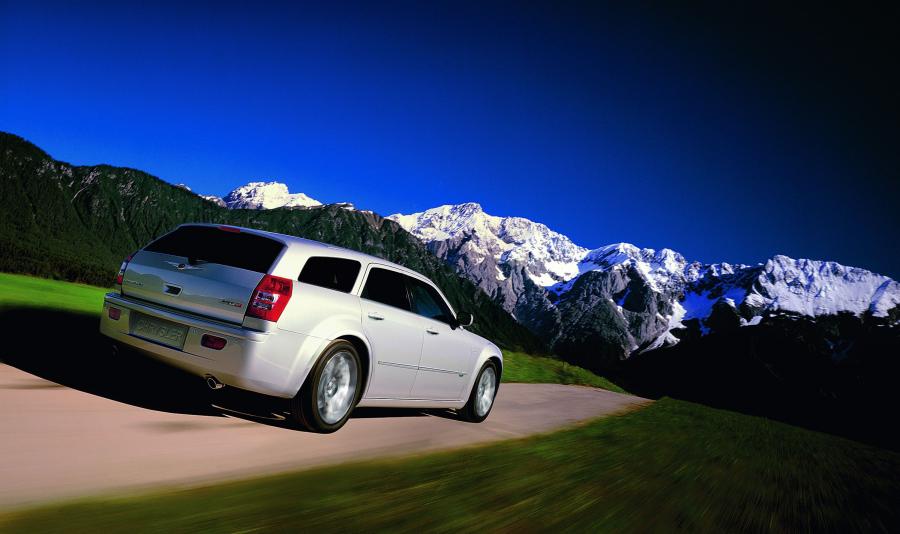  Chrysler 300C 2008 года  (фото 9 из 10)